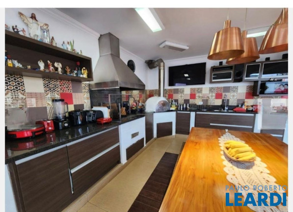 Imagem Sobrado com 4 Quartos para Alugar, 404 m² em Campestre - Santo André Imagem Sobrado com 4 Quartos para Alugar, 404 m² em Campestre - Santo André