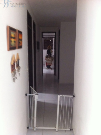 Imagem Casa com 4 Quartos para Alugar ou Temporada, 220 m² em Lagoa Nova - Natal Imagem Casa com 4 Quartos para Alugar ou Temporada, 220 m² em Lagoa Nova - Natal