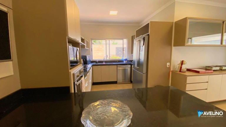 Imagem Sobrado com 9 Quartos à Venda, 345 m² em Ecoville - Dourados