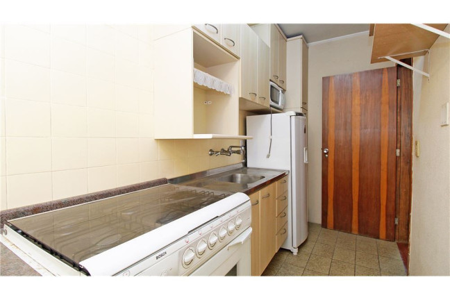 Imagem Imóvel com 1 Quarto à Venda, em Petrópolis - Porto Alegre Imagem Imóvel com 1 Quarto à Venda, em Petrópolis - Porto Alegre