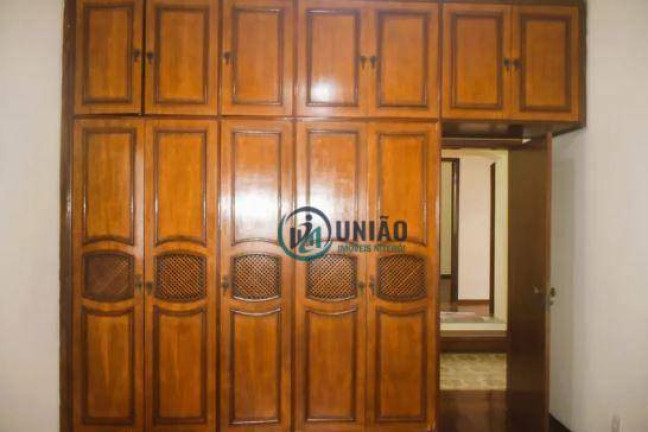 Imagem Casa com 5 Quartos à Venda, 220 m² em São Francisco - Niterói Imagem Casa com 5 Quartos à Venda, 220 m² em São Francisco - Niterói