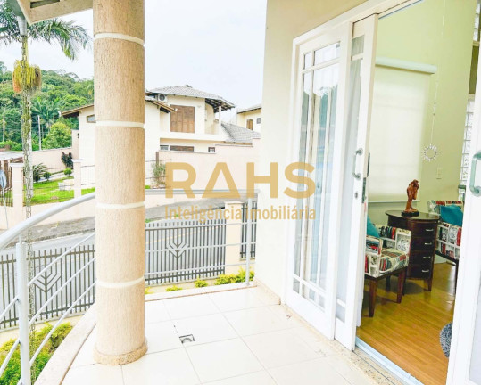 Imagem Casa com 4 Quartos à Venda, 226 m² em Costa E Silva - Joinville Imagem Casa com 4 Quartos à Venda, 226 m² em Costa E Silva - Joinville