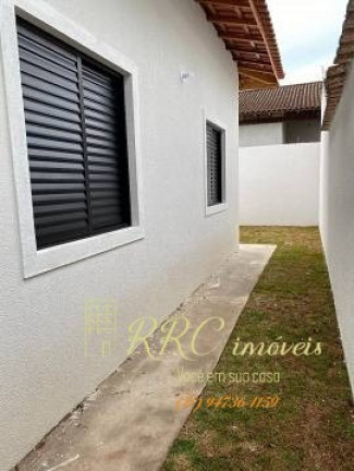 Imagem Casa com 2 Quartos à Venda, 76 m² em Indaiá - Bertioga Imagem Casa com 2 Quartos à Venda, 76 m² em Indaiá - Bertioga