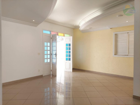Imagem Casa com 3 Quartos à Venda, 250 m² Imagem Casa com 3 Quartos à Venda, 250 m²