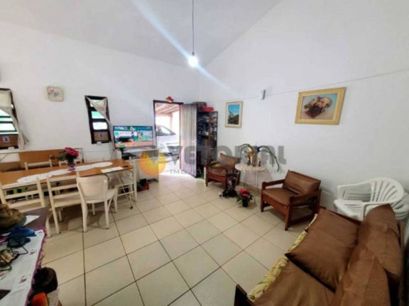Imagem Casa com 4 Quartos à Venda, 164 m²