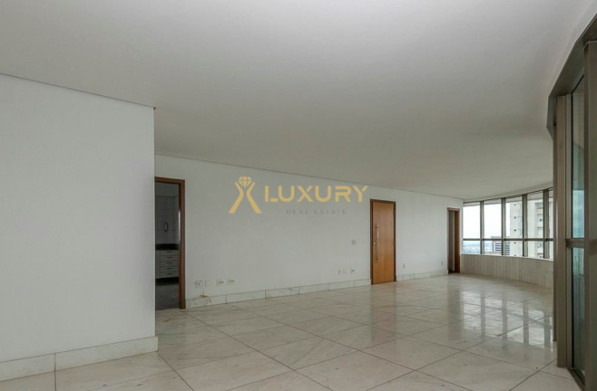 Imagem Imóvel com 4 Quartos à Venda, 505 m² em Belvedere - Belo Horizonte Imagem Imóvel com 4 Quartos à Venda, 505 m² em Belvedere - Belo Horizonte