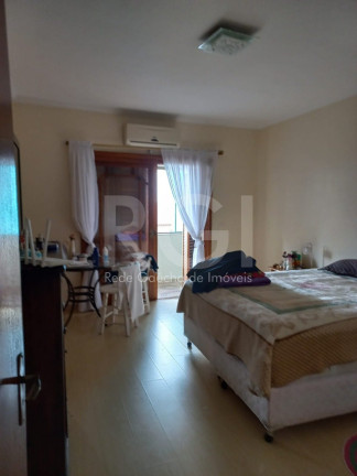 Imagem Casa com 3 Quartos à Venda, 210 m² em Jardim Do Bosque - Cachoeirinha Imagem Casa com 3 Quartos à Venda, 210 m² em Jardim Do Bosque - Cachoeirinha
