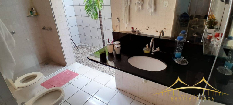 Imagem Casa com 4 Quartos à Venda, 250 m² em Lagoa Nova - Natal