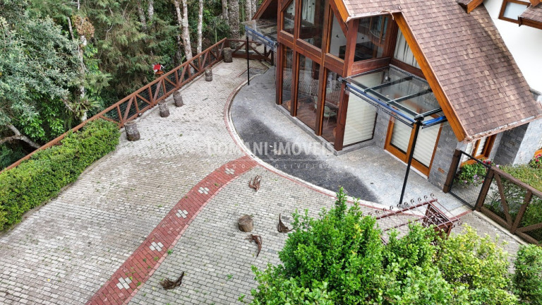 Imagem Casa com 3 Quartos à Venda, 264 m² em Região Do Alto Do Capivari - Campos Do Jordão Imagem Casa com 3 Quartos à Venda, 264 m² em Região Do Alto Do Capivari - Campos Do Jordão