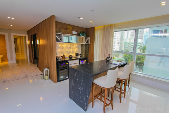 Imagem Apartamento com 4 Quartos à Venda, 300 m² em Centro - Balneário Camboriú