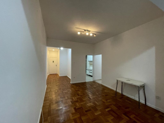 Imagem Apartamento com 3 Quartos à Venda, em Copacabana - Rio De Janeiro Imagem Apartamento com 3 Quartos à Venda, em Copacabana - Rio De Janeiro