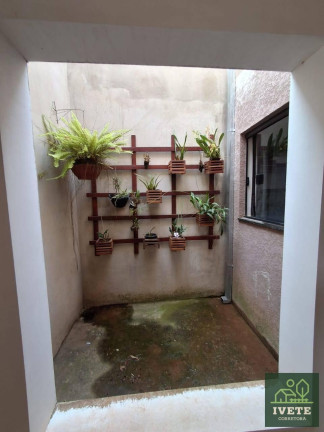 Imagem Chácara com 4 Quartos à Venda, 230 m²
