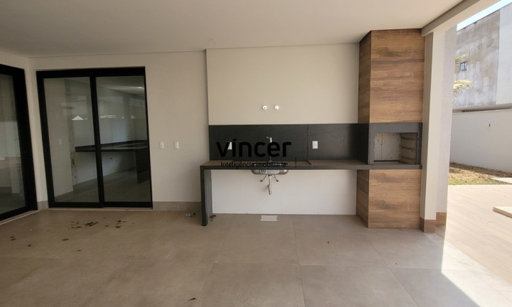 Imagem Casa com 4 Quartos à Venda, 302 m² em Residencial Goiânia Golfe Clube - Goiânia Imagem Casa com 4 Quartos à Venda, 302 m² em Residencial Goiânia Golfe Clube - Goiânia