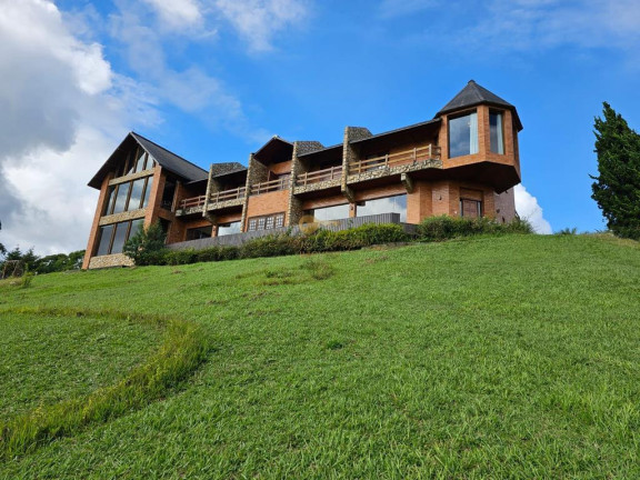 Casa com 5 Quartos à Venda, 1.000 m² em Fazenda Suiça - Teresópolis