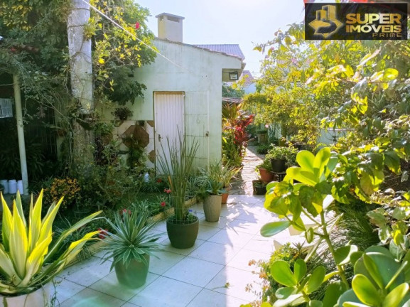 Imagem Casa com 4 Quartos à Venda, 344 m² em Centro - Pelotas