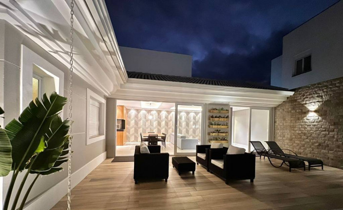 Imagem Casa de Condomínio com 4 Quartos à Venda, 230 m² em Zona Nova - Capão Da Canoa Imagem Casa de Condomínio com 4 Quartos à Venda, 230 m² em Zona Nova - Capão Da Canoa