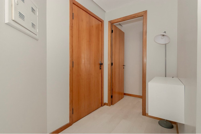 Imagem Sala Comercial à Venda, 28 m² em Menino Deus - Porto Alegre Imagem Sala Comercial à Venda, 28 m² em Menino Deus - Porto Alegre