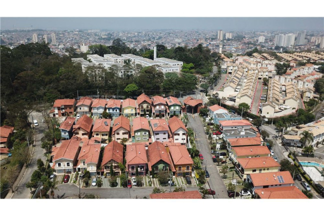 Imagem Casa com 3 Quartos à Venda, em Horto Do Ipê - São Paulo Imagem Casa com 3 Quartos à Venda, em Horto Do Ipê - São Paulo