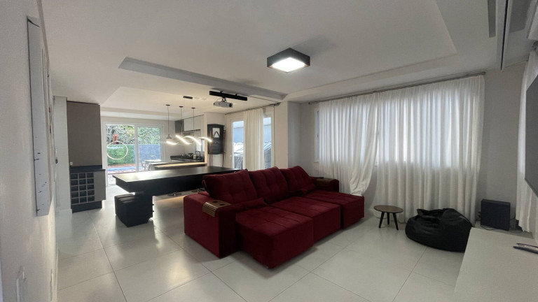 Imagem Casa com 4 Quartos à Venda, 189 m² em Jurerê - Florianópolis