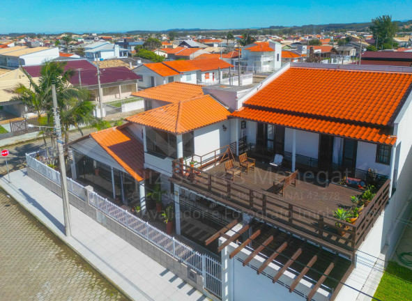 Casa com 6 Quartos à Venda, 307 m² em Zona Sul - Balneário Rincão