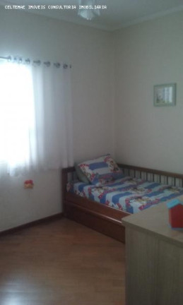Imagem Casa com 4 Quartos à Venda, 120 m² em Vila Paulista - Taubaté Imagem Casa com 4 Quartos à Venda, 120 m² em Vila Paulista - Taubaté