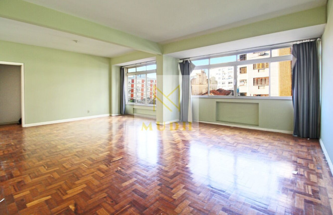 Imagem Apartamento com 3 Quartos à Venda, 135 m² em Independência - Porto Alegre Imagem Apartamento com 3 Quartos à Venda, 135 m² em Independência - Porto Alegre