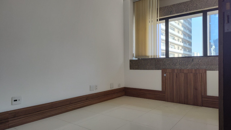 Imagem Sala Comercial para Alugar, 54 m² em Centro - Curitiba Imagem Sala Comercial para Alugar, 54 m² em Centro - Curitiba