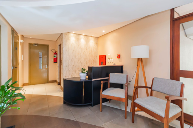Imagem Imóvel com 2 Quartos à Venda, 81 m² em Petrópolis - Porto Alegre