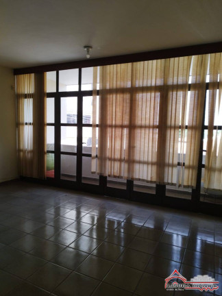 Imagem Casa com 9 Quartos para Alugar, 600 m² em Centro - Jacareí Imagem Casa com 9 Quartos para Alugar, 600 m² em Centro - Jacareí
