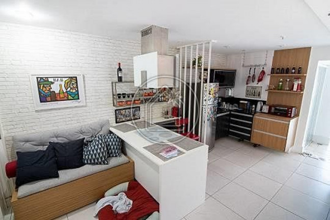 Imagem Cobertura com 2 Quartos à Venda, 115 m² em Lagoa - Rio De Janeiro Imagem Cobertura com 2 Quartos à Venda, 115 m² em Lagoa - Rio De Janeiro