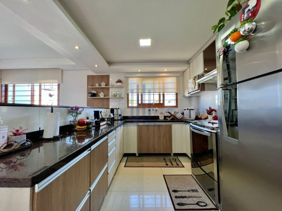 Imagem Casa com 3 Quartos à Venda, 156 m² em Tomazetti - Santa Maria Imagem Casa com 3 Quartos à Venda, 156 m² em Tomazetti - Santa Maria