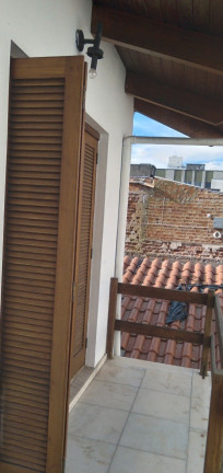 Imagem Casa com 3 Quartos à Venda, 242 m² em Santana - Porto Alegre Imagem Casa com 3 Quartos à Venda, 242 m² em Santana - Porto Alegre