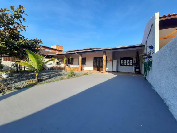 Casa com 3 Quartos à Venda,  em Itajuba - Barra Velha