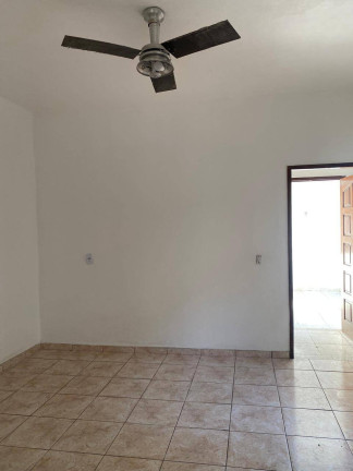 Imagem Casa com 1 Quarto para Alugar, 55 m² em Centro - Araruama