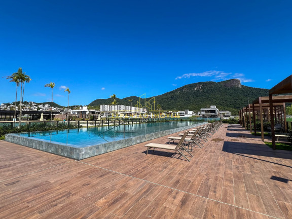 Imagem Casa com 3 Quartos à Venda, 241 m² em Pedra Branca - Palhoça Imagem Casa com 3 Quartos à Venda, 241 m² em Pedra Branca - Palhoça