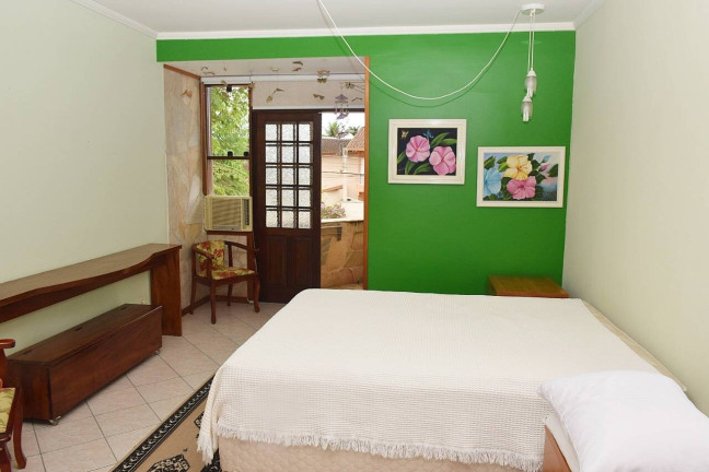 Imagem Casa com 9 Quartos à Venda, 720 m² em Jardim Samambaia - Ubatuba Imagem Casa com 9 Quartos à Venda, 720 m² em Jardim Samambaia - Ubatuba