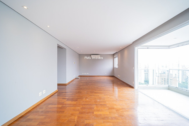 Imagem Imóvel com 3 Quartos à Venda, 168 m² em Moema - São Paulo Imagem Imóvel com 3 Quartos à Venda, 168 m² em Moema - São Paulo