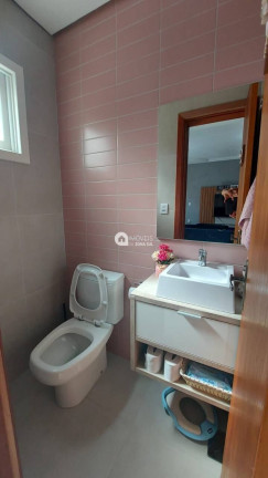 Imagem Casa com 3 Quartos à Venda, 160 m² Imagem Casa com 3 Quartos à Venda, 160 m²