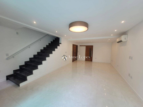 Imagem Casa com 4 Quartos à Venda, 278 m² em Gonzaga - Santos Imagem Casa com 4 Quartos à Venda, 278 m² em Gonzaga - Santos