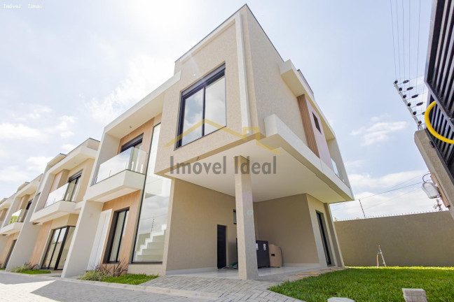 Imagem Casa com 3 Quartos à Venda, 131 m² em Hauer - Curitiba Imagem Casa com 3 Quartos à Venda, 131 m² em Hauer - Curitiba