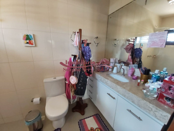 Imagem Casa com 3 Quartos à Venda, em Lagoa Nova - Natal Imagem Casa com 3 Quartos à Venda, em Lagoa Nova - Natal