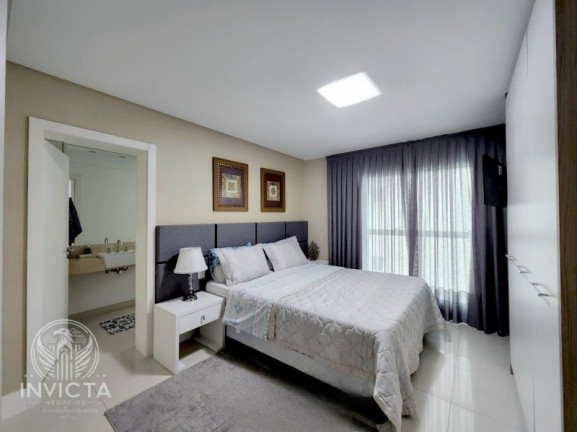 Imagem Apartamento com 3 Quartos à Venda, 200 m² em Centro - Balneário Camboriú