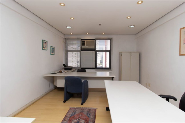 Imagem Sala Comercial à Venda, 43 m² em Vila Nova Conceição - São Paulo Imagem Sala Comercial à Venda, 43 m² em Vila Nova Conceição - São Paulo