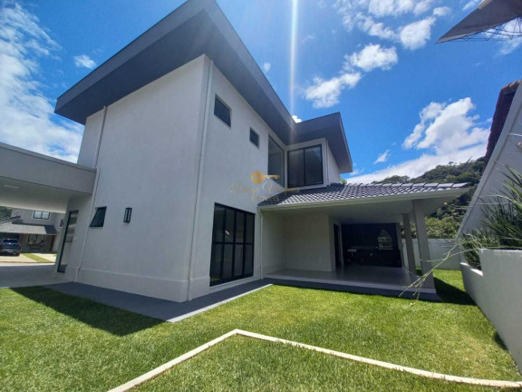 Casa com 4 Quartos à Venda, 276 m² em Green Valley - Teresópolis