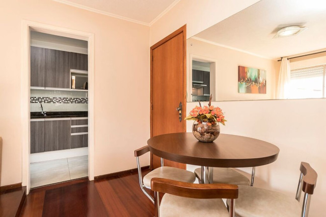 Imagem Apartamento com 2 Quartos à Venda, 52 m² em Santo Antônio - Porto Alegre Imagem Apartamento com 2 Quartos à Venda, 52 m² em Santo Antônio - Porto Alegre