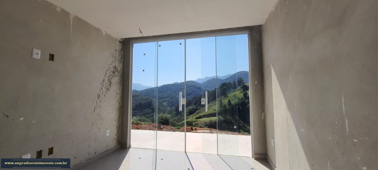 Imagem Casa com 1 Quarto à Venda, 400 m² em Campo Grande - Rio De Janeiro Imagem Casa com 1 Quarto à Venda, 400 m² em Campo Grande - Rio De Janeiro