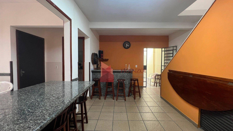 Imagem Sobrado com 3 Quartos à Venda, 450 m² em Vila Operária - Itajaí Imagem Sobrado com 3 Quartos à Venda, 450 m² em Vila Operária - Itajaí