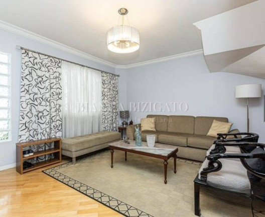 Imagem Casa com 4 Quartos à Venda, 225 m² em água Verde - Curitiba Imagem Casa com 4 Quartos à Venda, 225 m² em água Verde - Curitiba