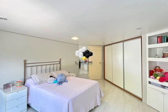 Imagem Casa com 3 Quartos à Venda, 395 m² em Espírito Santo - Porto Alegre Imagem Casa com 3 Quartos à Venda, 395 m² em Espírito Santo - Porto Alegre