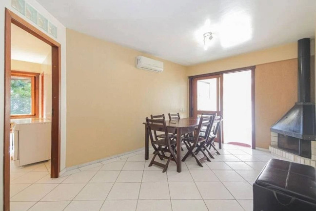 Imagem Imóvel com 3 Quartos à Venda, em Tristeza - Porto Alegre Imagem Imóvel com 3 Quartos à Venda, em Tristeza - Porto Alegre